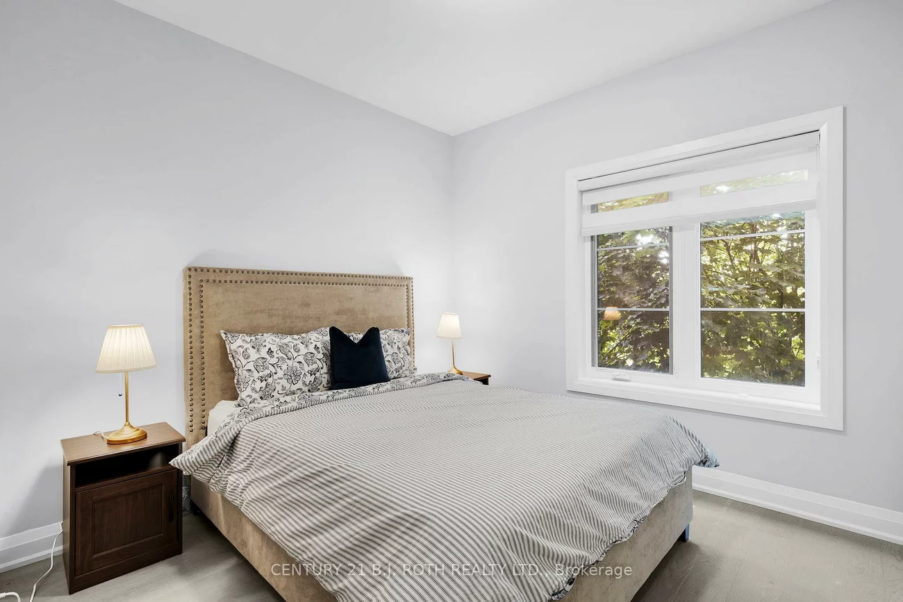 260, Eagle, Central Newmarket, Newmarket