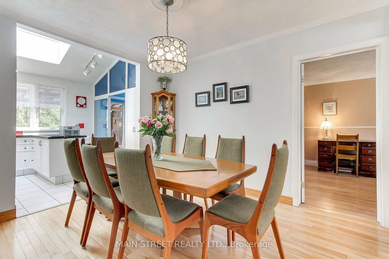 241, Andrew, Central Newmarket, Newmarket