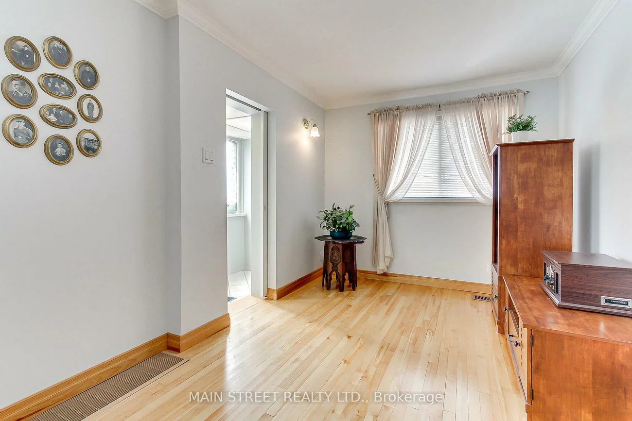 241, Andrew, Central Newmarket, Newmarket