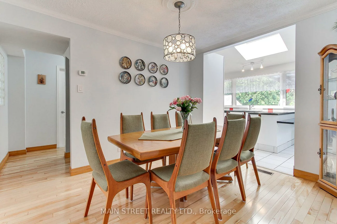 241, Andrew, Central Newmarket, Newmarket