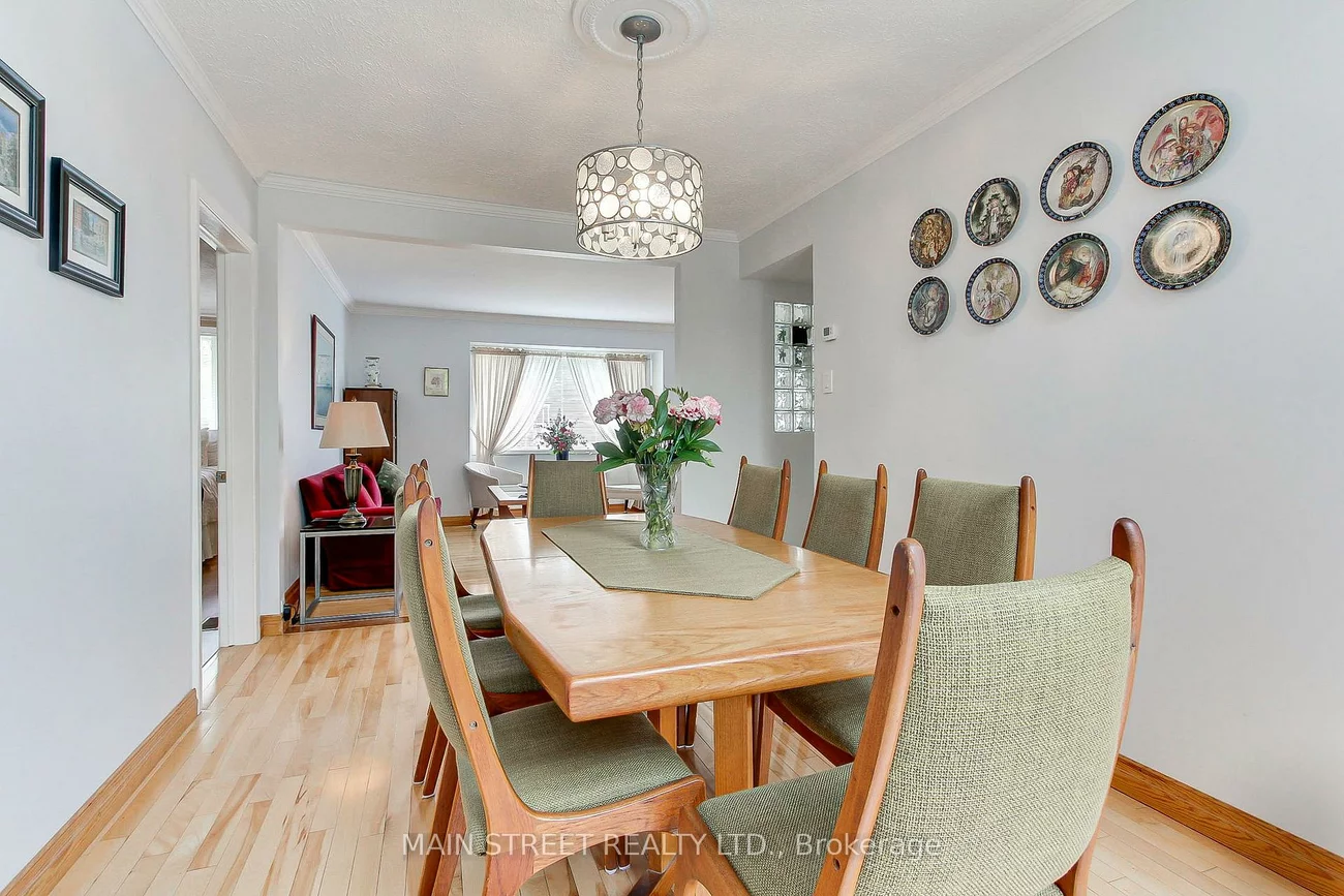 241, Andrew, Central Newmarket, Newmarket