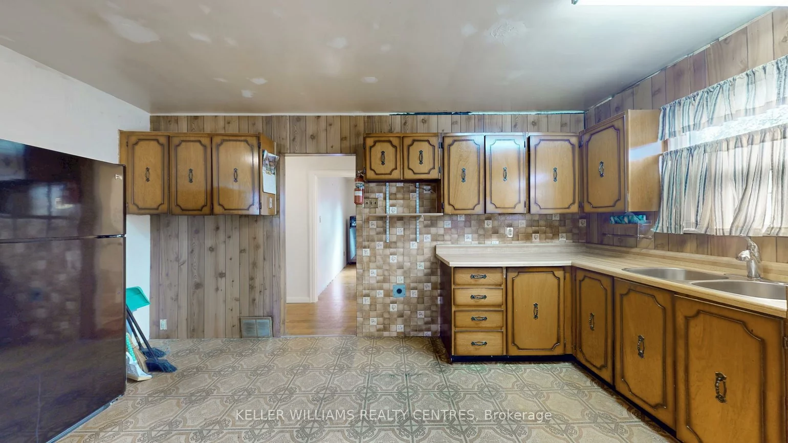 94, Queen, Central Newmarket, Newmarket