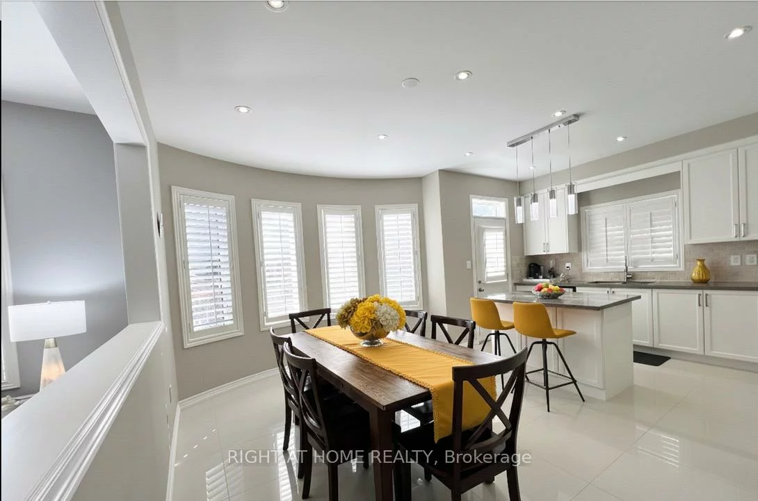 1209, McTavish, Stonehaven-Wyndham, Newmarket