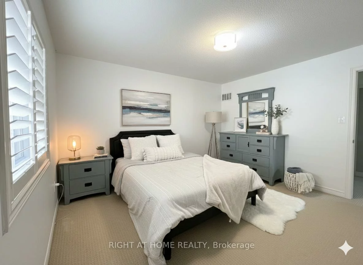 1209, McTavish, Stonehaven-Wyndham, Newmarket