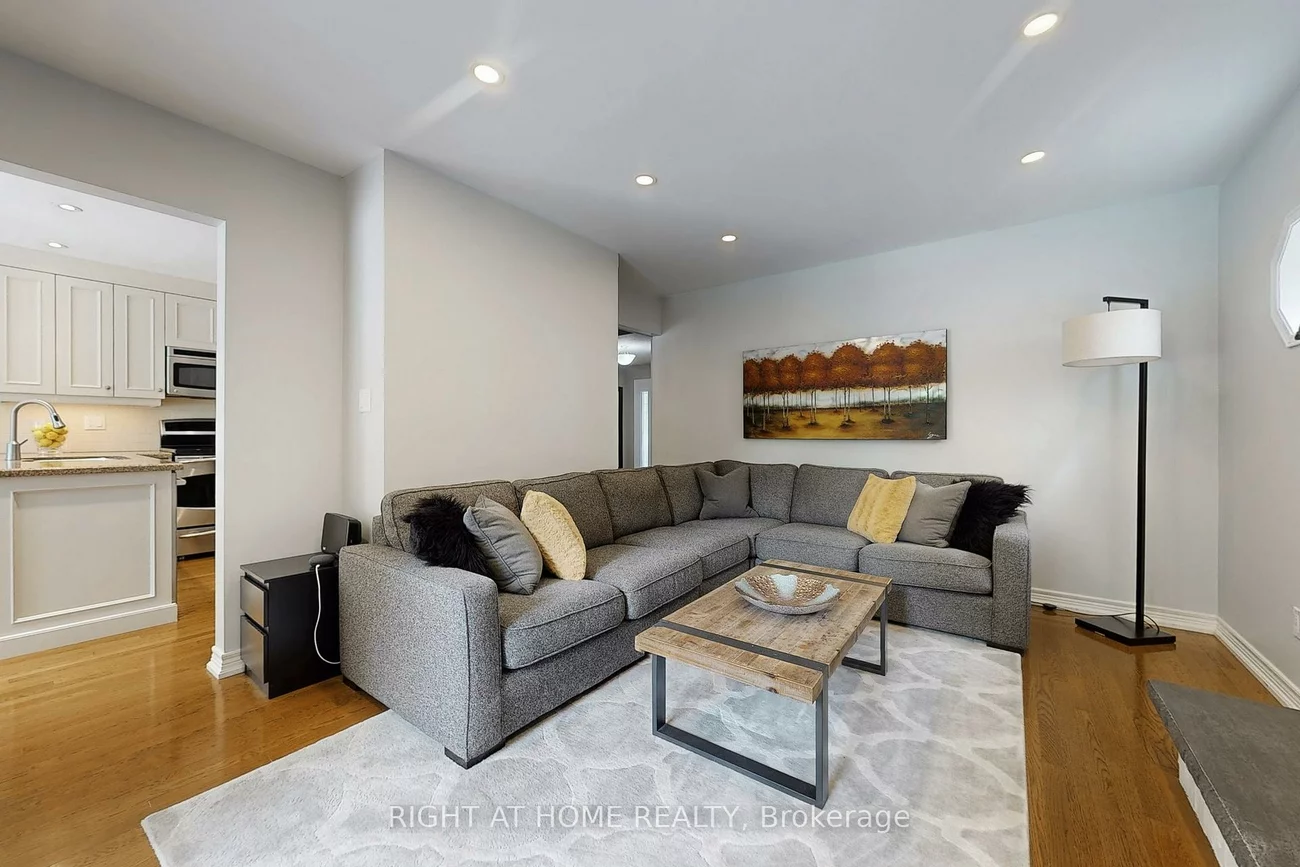 363, Crossland, Glenway Estates, Newmarket