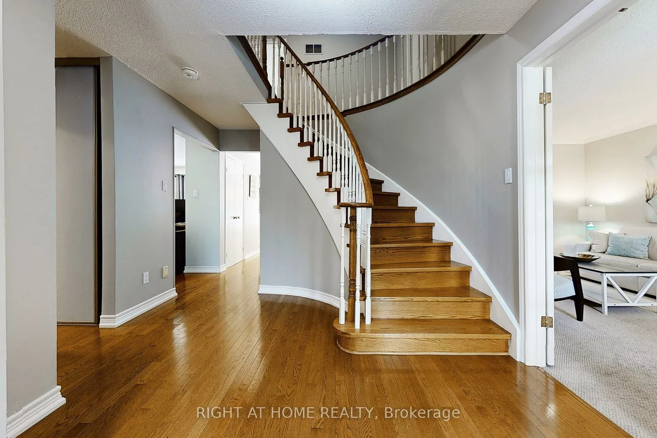 363, Crossland, Glenway Estates, Newmarket