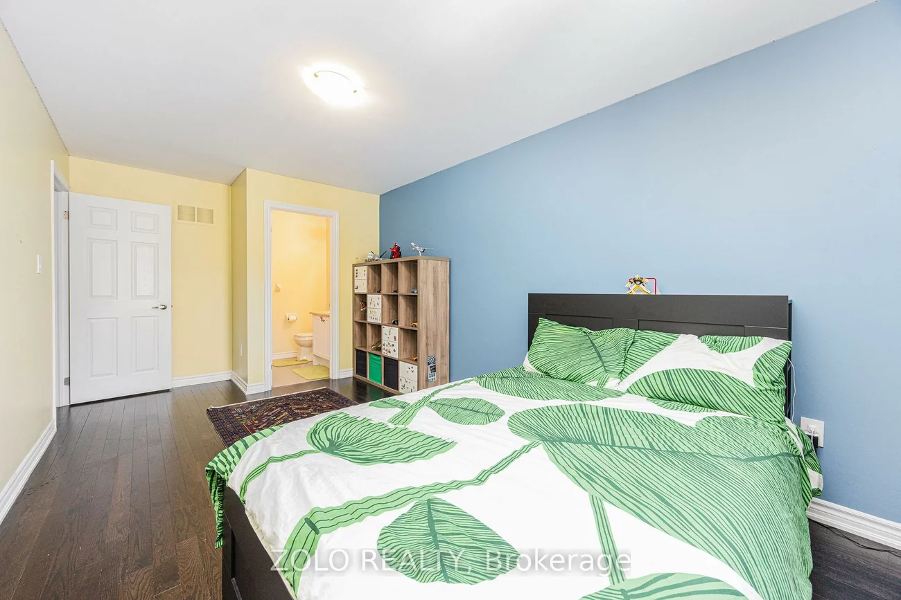 235, Appleton, Central Newmarket, Newmarket