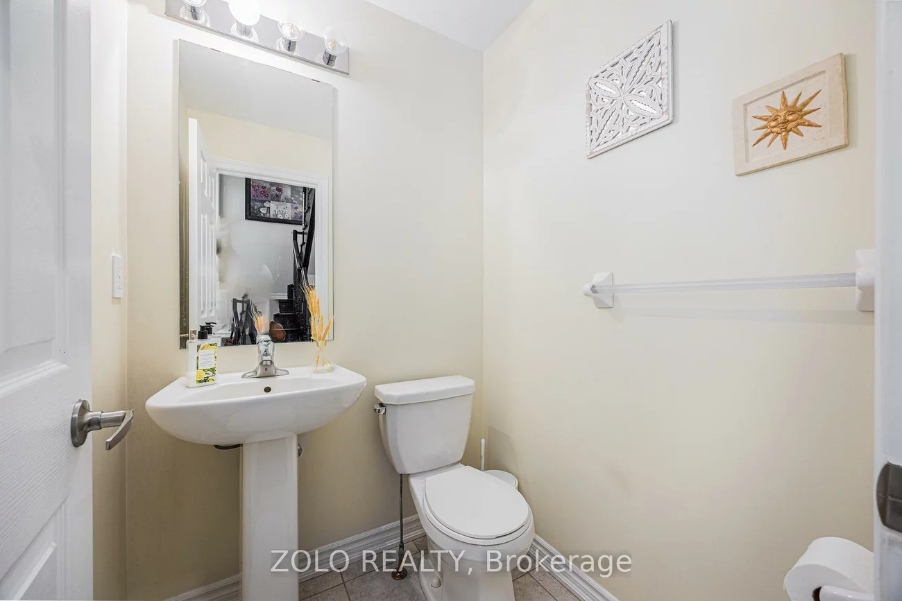 235, Appleton, Central Newmarket, Newmarket