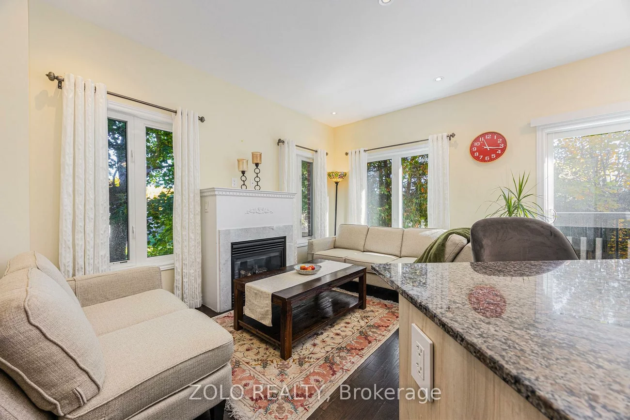 235, Appleton, Central Newmarket, Newmarket