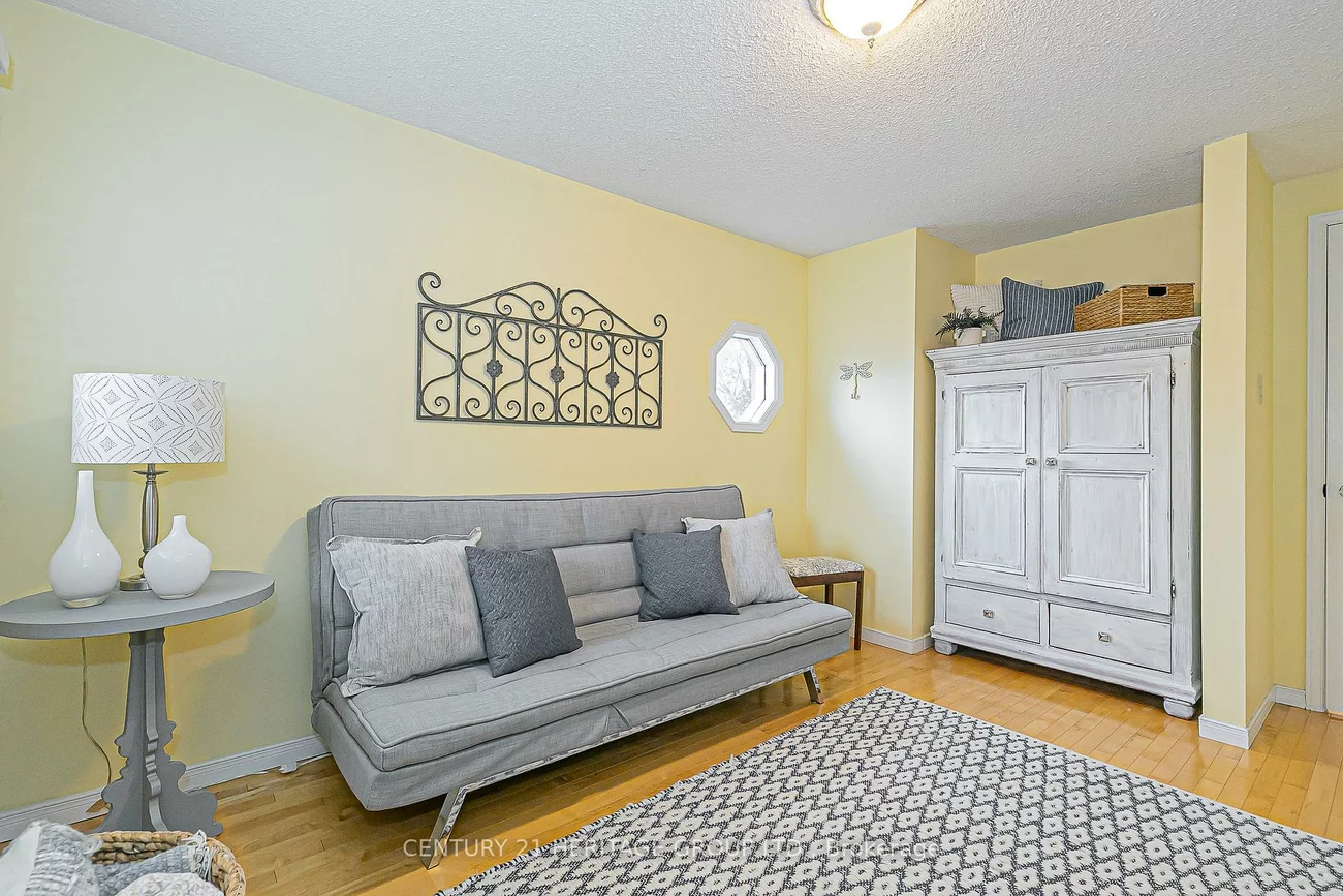 124, John Bowser, Glenway Estates, Newmarket