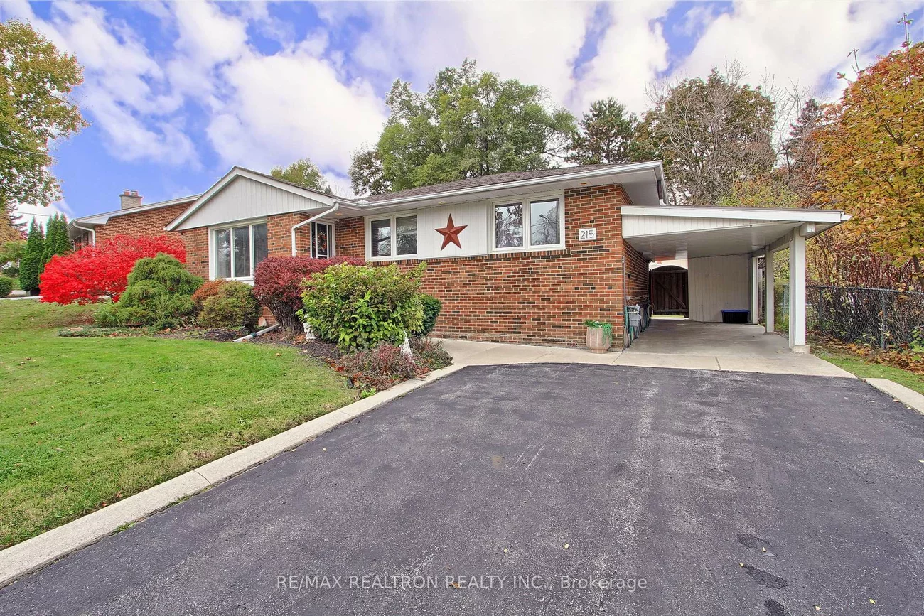 215, Parkview, Central Newmarket, Newmarket