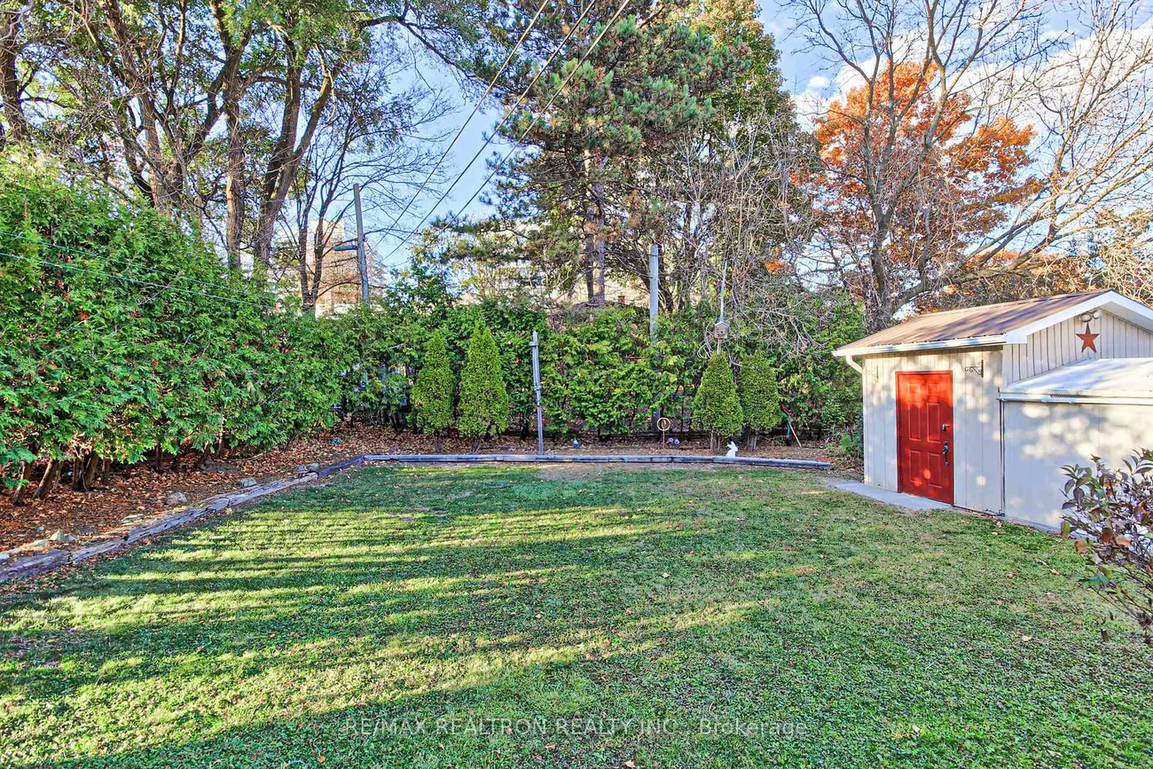 215, Parkview, Central Newmarket, Newmarket