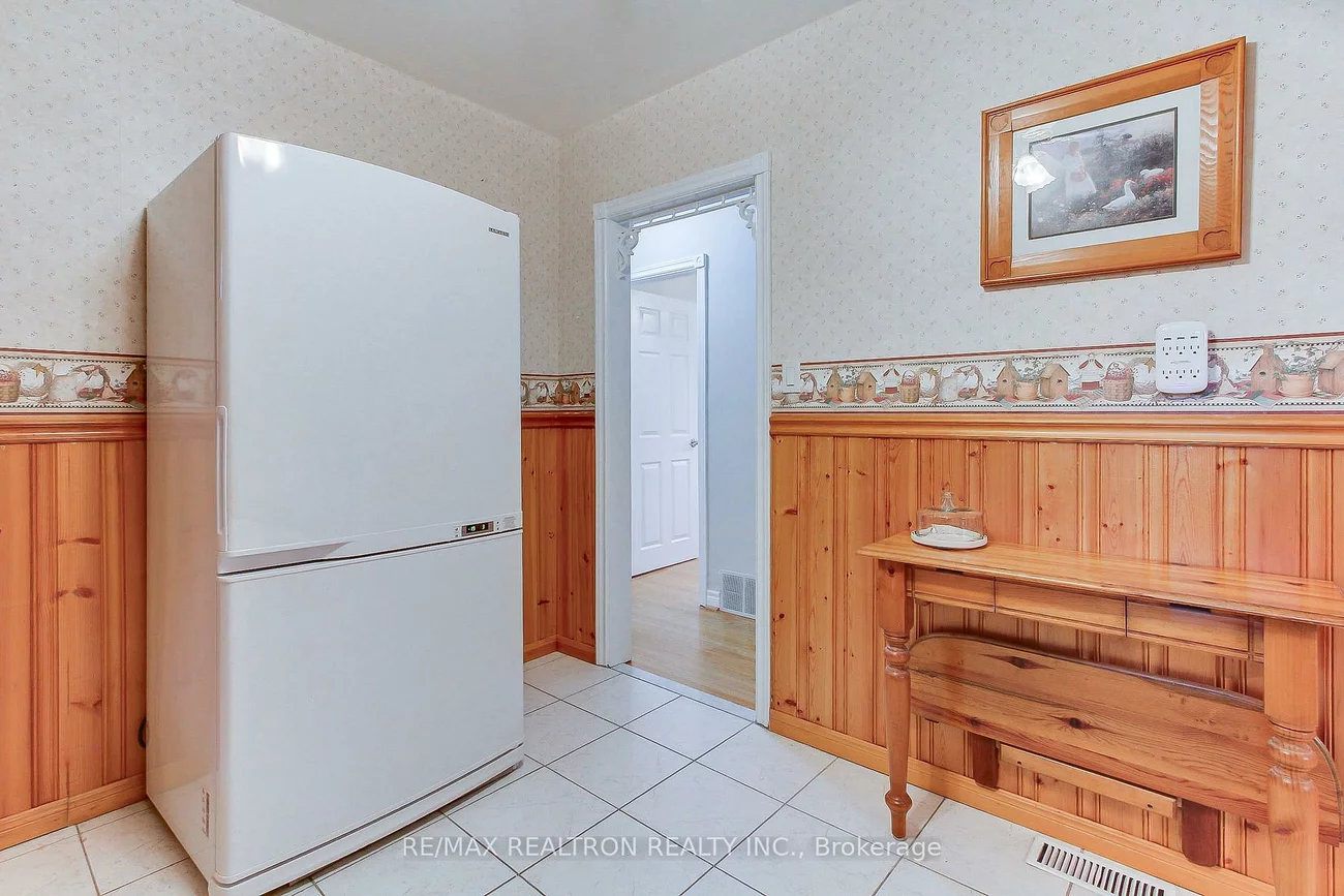 215, Parkview, Central Newmarket, Newmarket