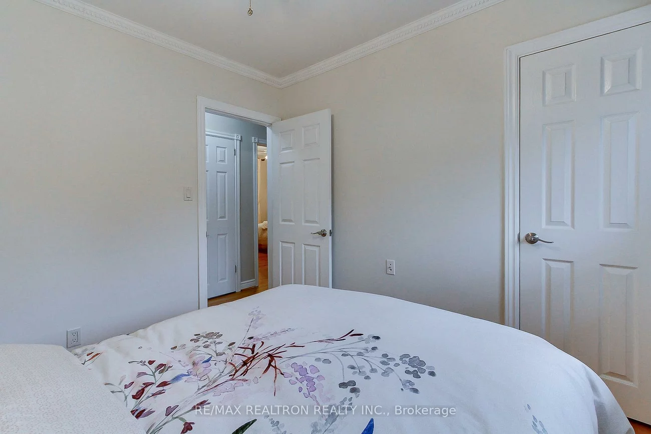 215, Parkview, Central Newmarket, Newmarket