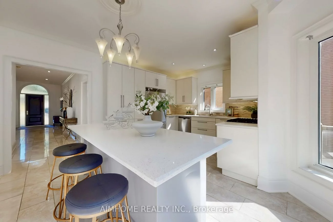 812, Foxcroft, Stonehaven-Wyndham, Newmarket