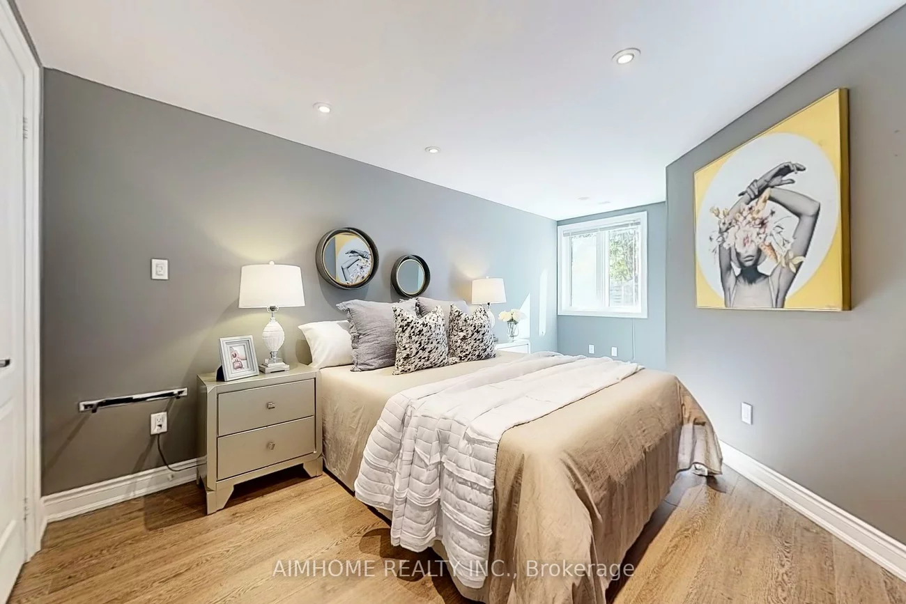 812, Foxcroft, Stonehaven-Wyndham, Newmarket