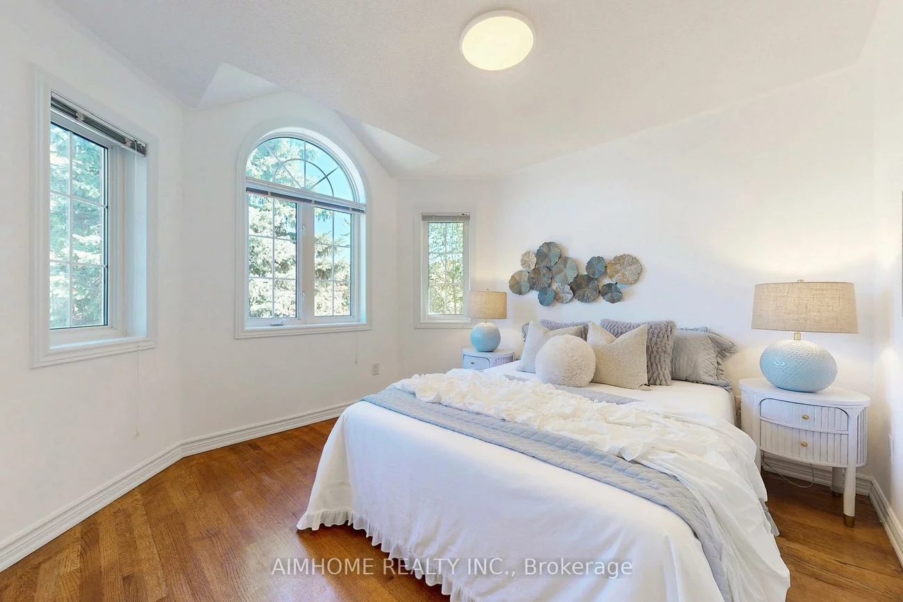 812, Foxcroft, Stonehaven-Wyndham, Newmarket