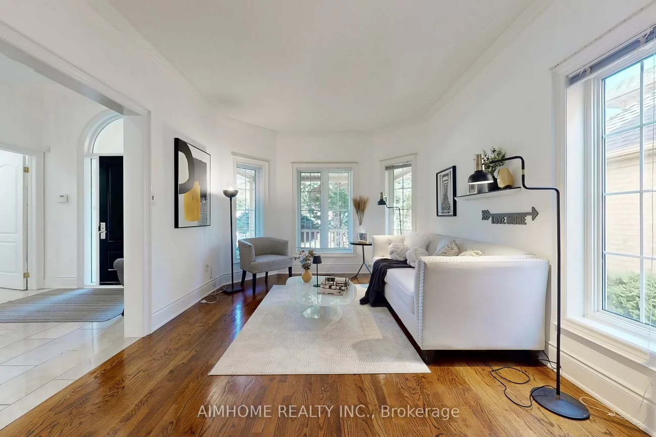 812, Foxcroft, Stonehaven-Wyndham, Newmarket