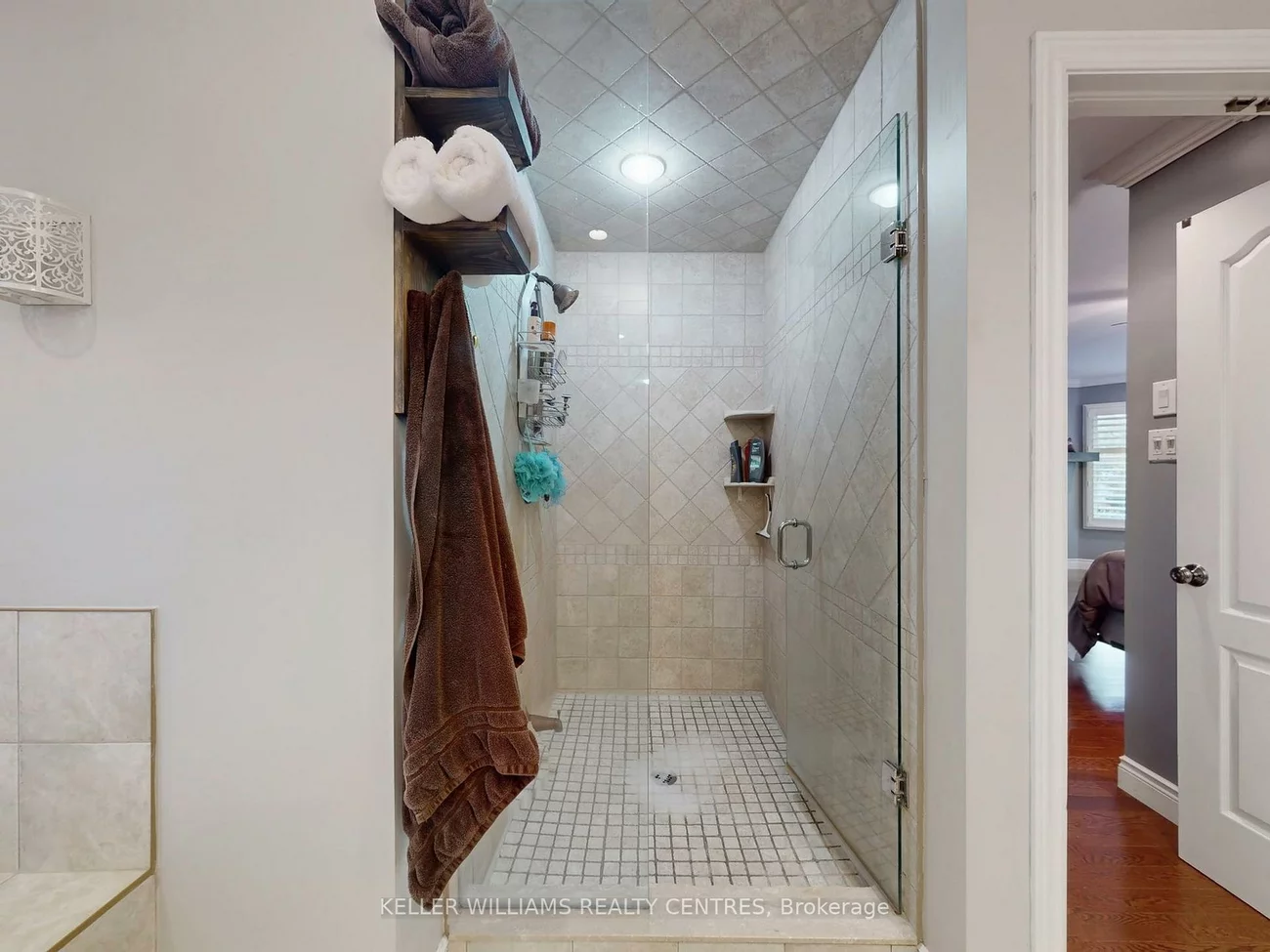 151, Rhodes, Glenway Estates, Newmarket