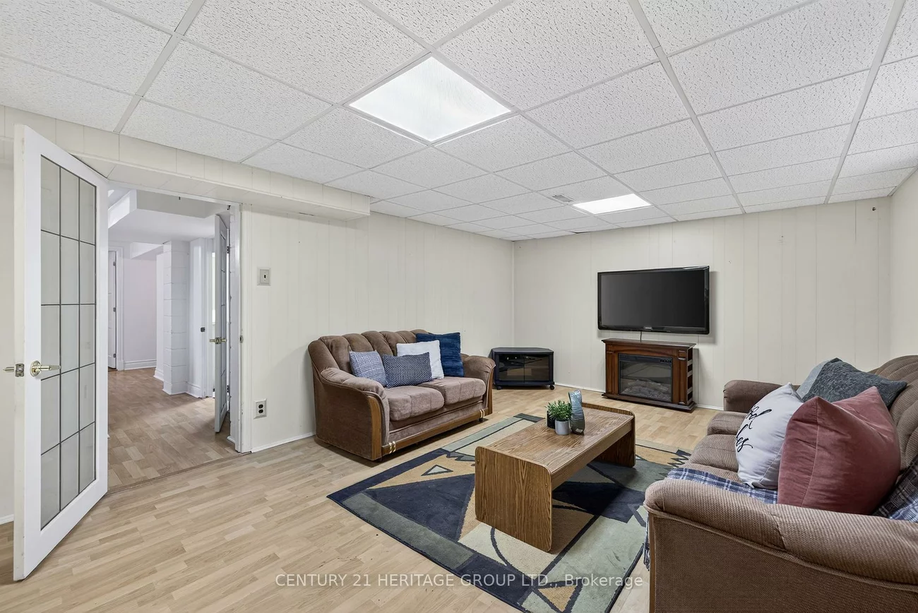 49, Bayview, Huron Heights-Leslie Valley, Newmarket