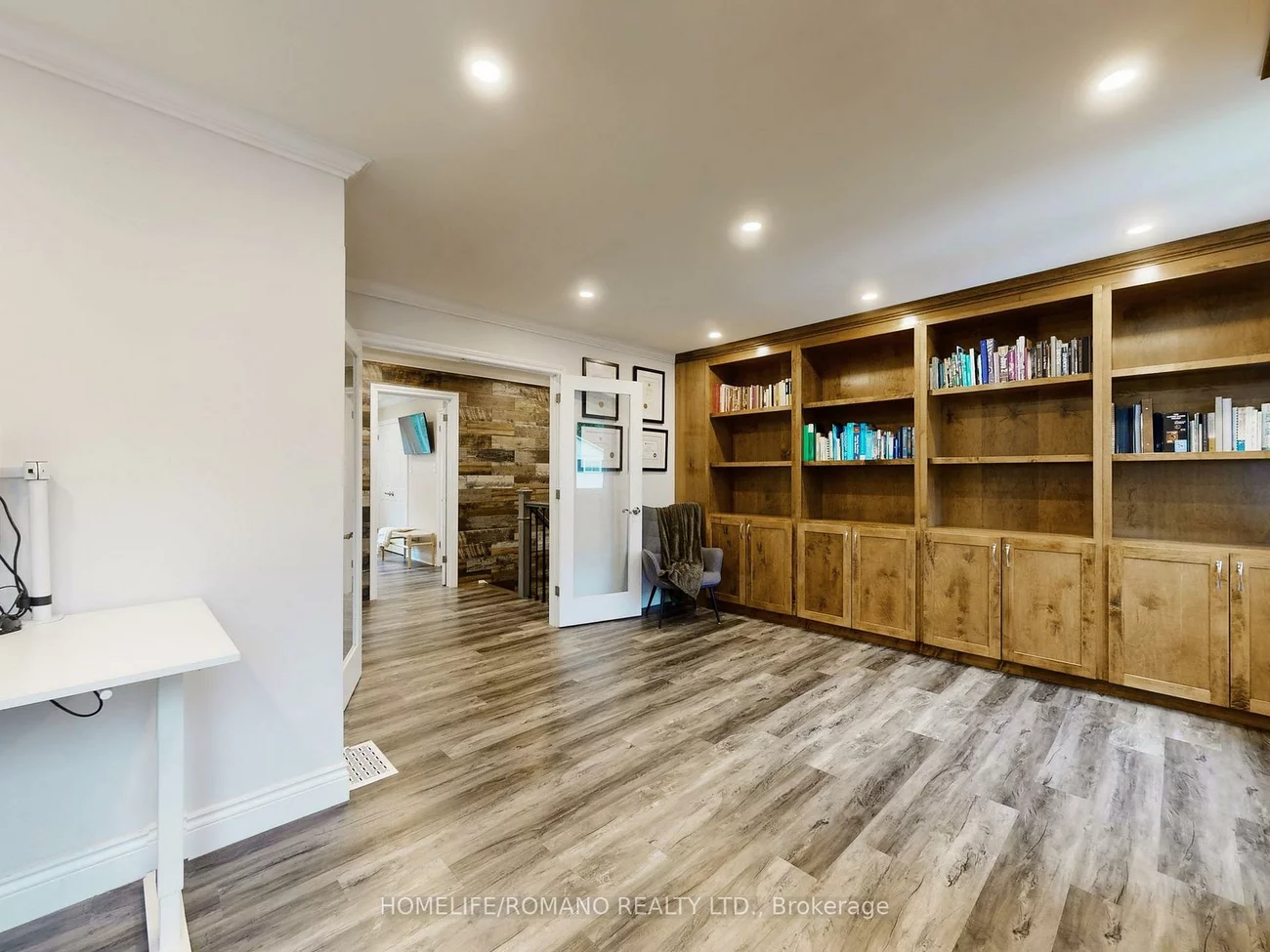 686, Irwin, Huron Heights-Leslie Valley, Newmarket