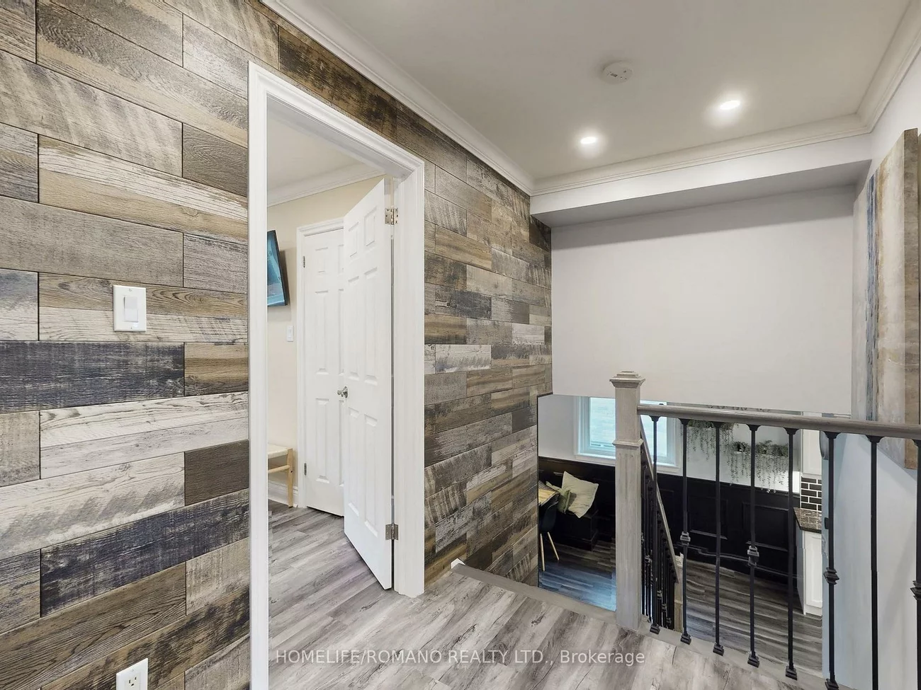 686, Irwin, Huron Heights-Leslie Valley, Newmarket