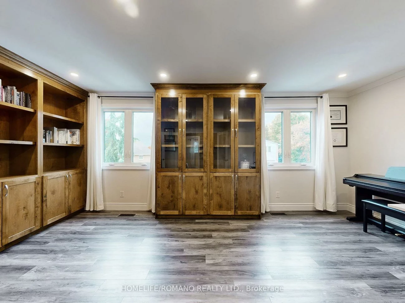 686, Irwin, Huron Heights-Leslie Valley, Newmarket