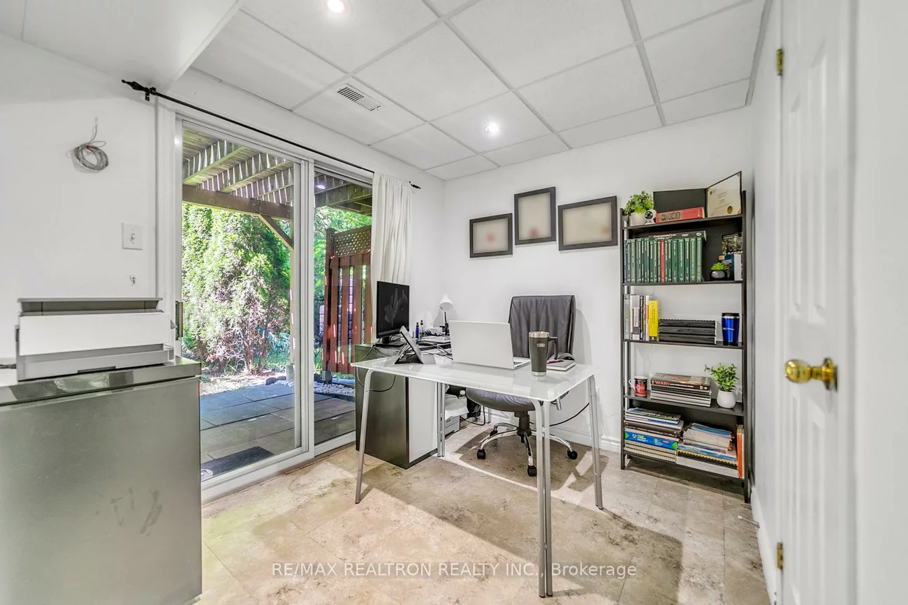 541, Bondi, Gorham-College Manor, Newmarket