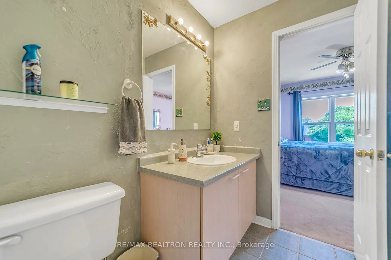 541, Bondi, Gorham-College Manor, Newmarket