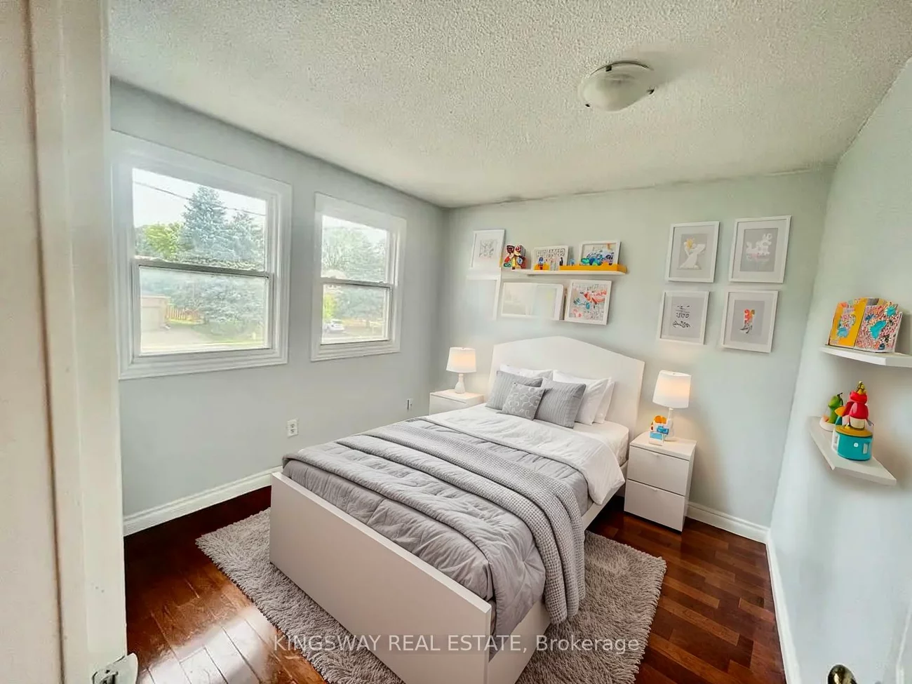 325, Salisbury, Bristol-London, Newmarket