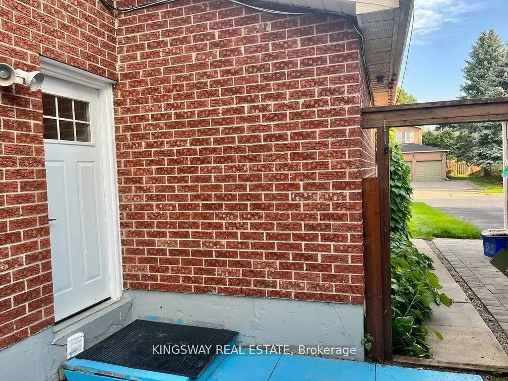 325, Salisbury, Bristol-London, Newmarket