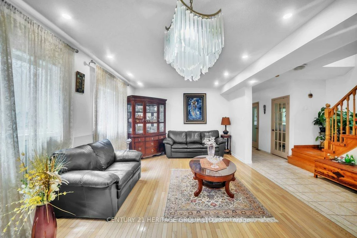 765, Dillman, Stonehaven-Wyndham, Newmarket