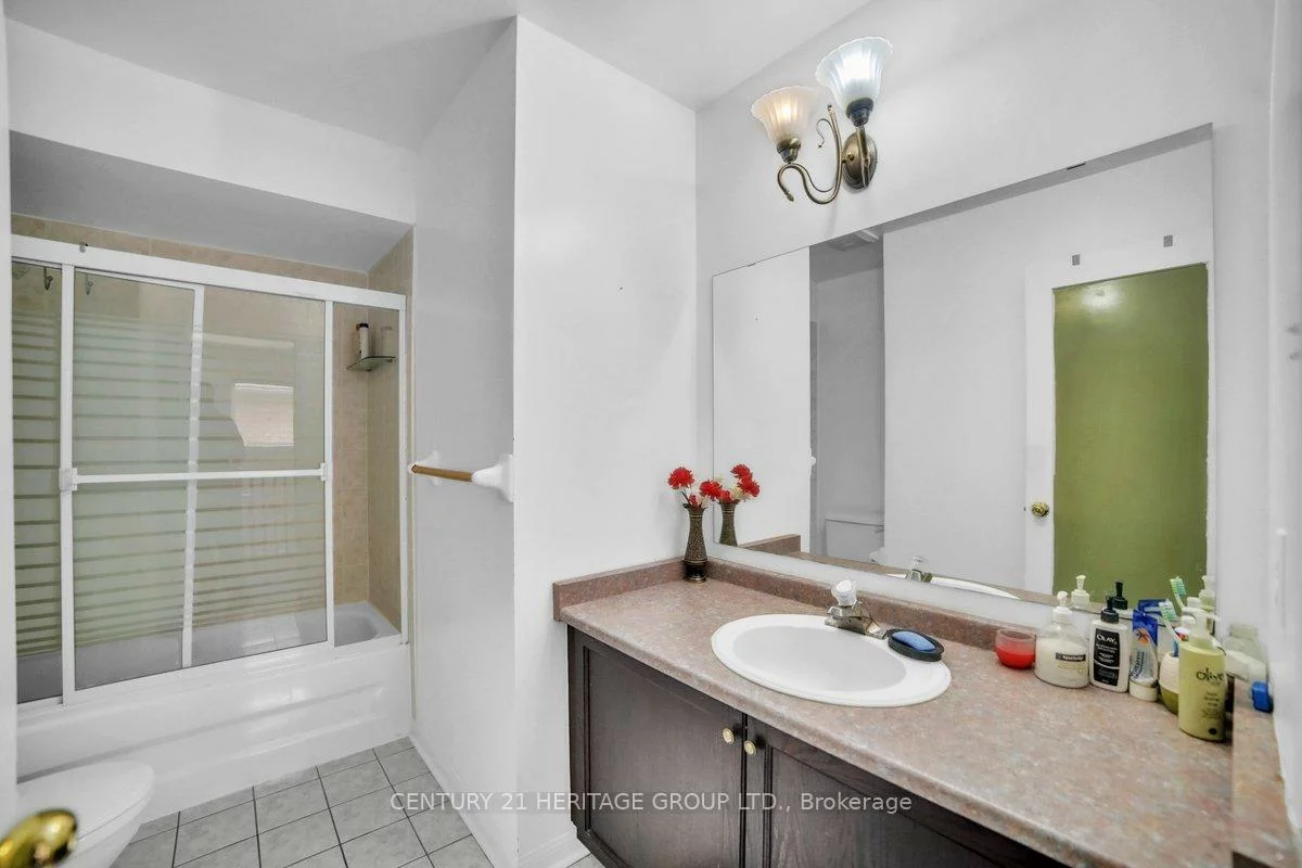 765, Dillman, Stonehaven-Wyndham, Newmarket