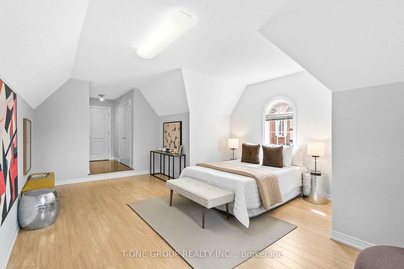 1022, Ivsbridge, Stonehaven-Wyndham, Newmarket