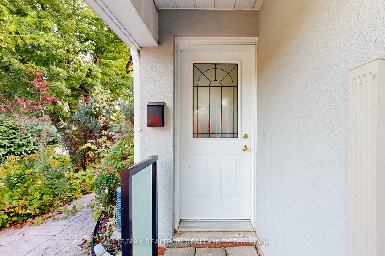 56, Don Mor, Central Newmarket, Newmarket