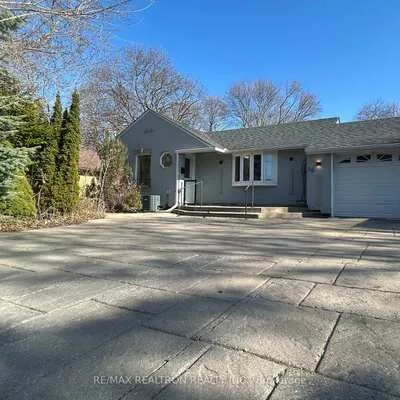 56, Don Mor, Central Newmarket, Newmarket