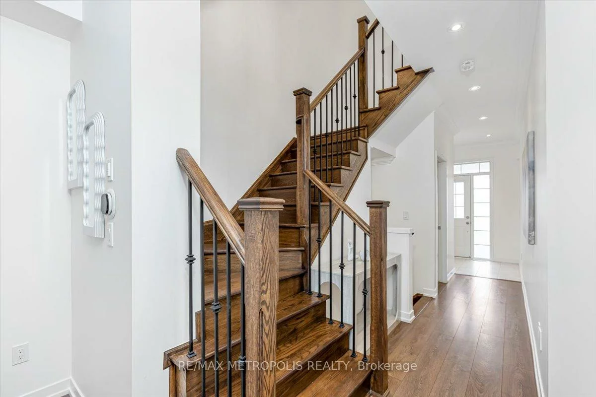 82, Dundonald, Glenway Estates, Newmarket