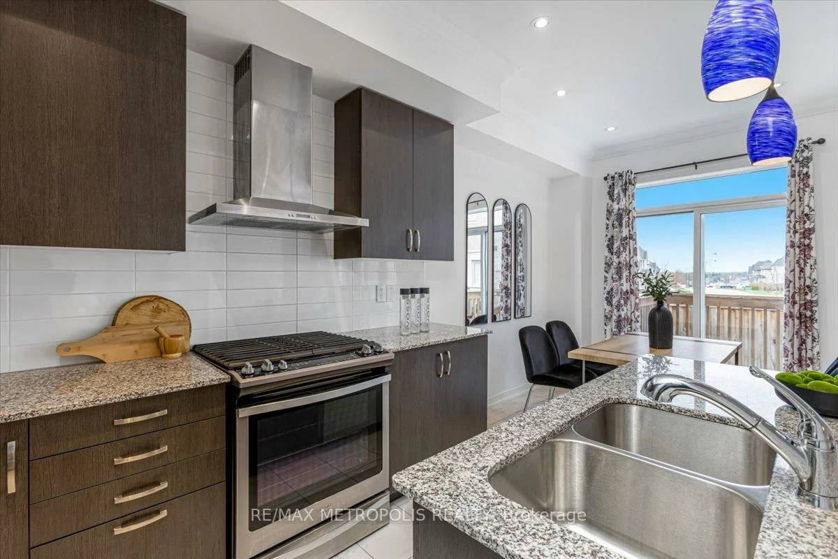 82, Dundonald, Glenway Estates, Newmarket