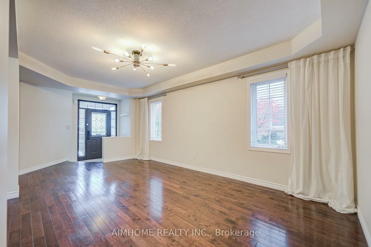 562, Mcbean, Stonehaven-Wyndham, Newmarket