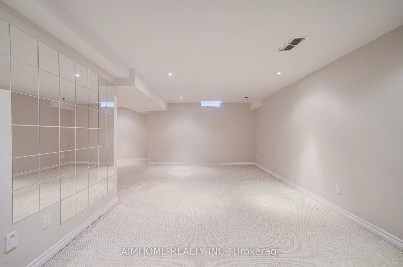 562, Mcbean, Stonehaven-Wyndham, Newmarket