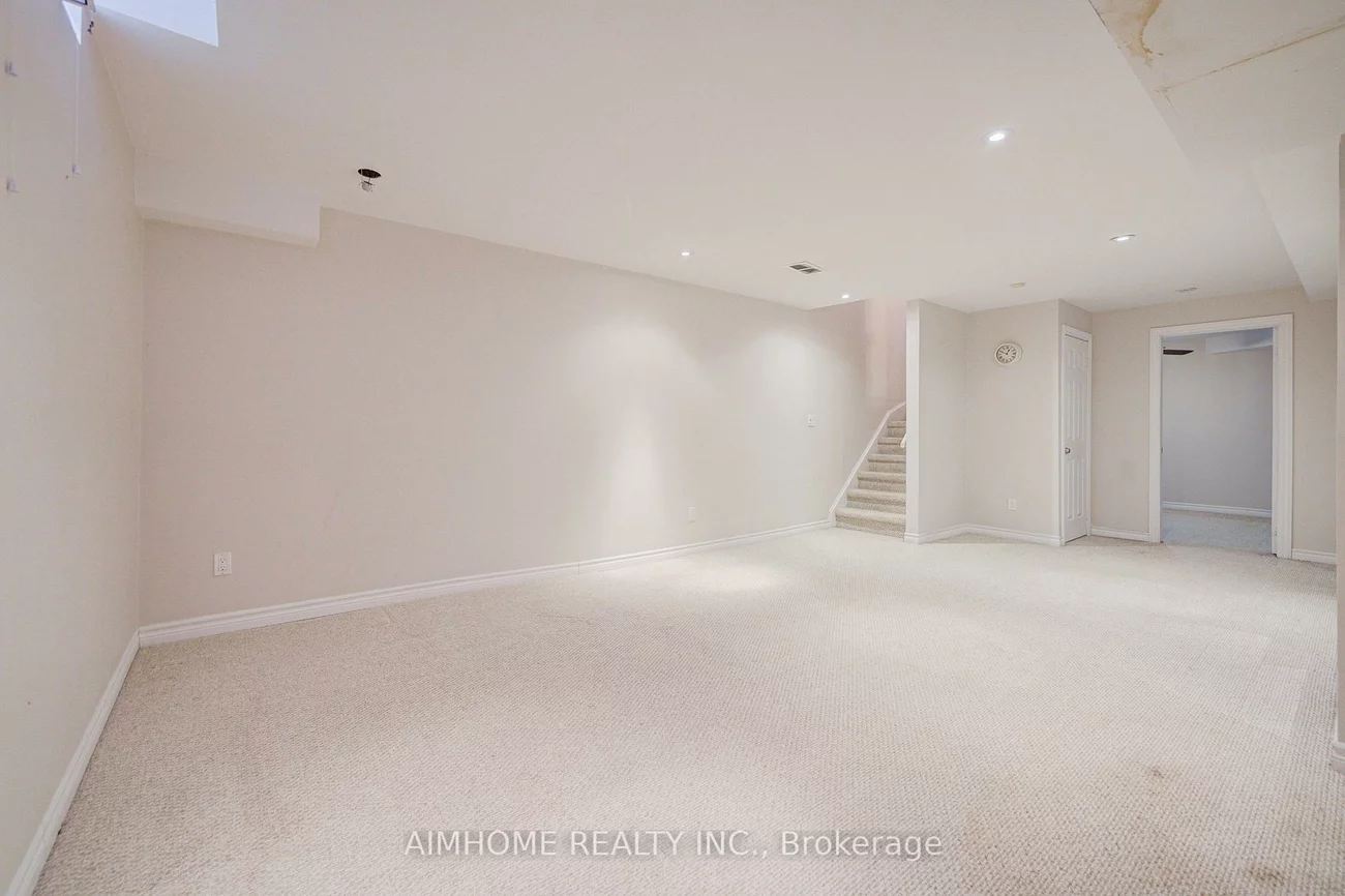 562, Mcbean, Stonehaven-Wyndham, Newmarket