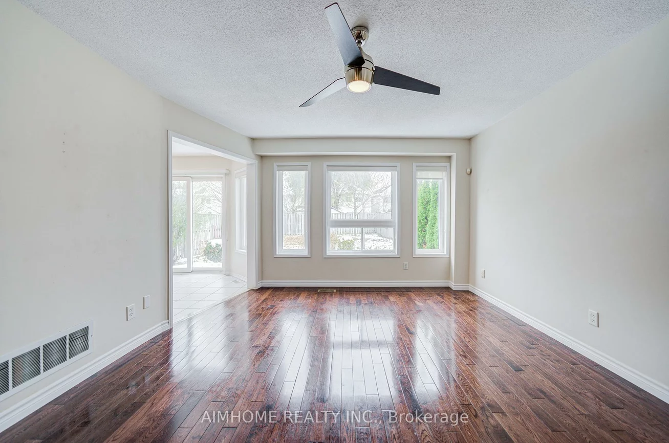 562, Mcbean, Stonehaven-Wyndham, Newmarket