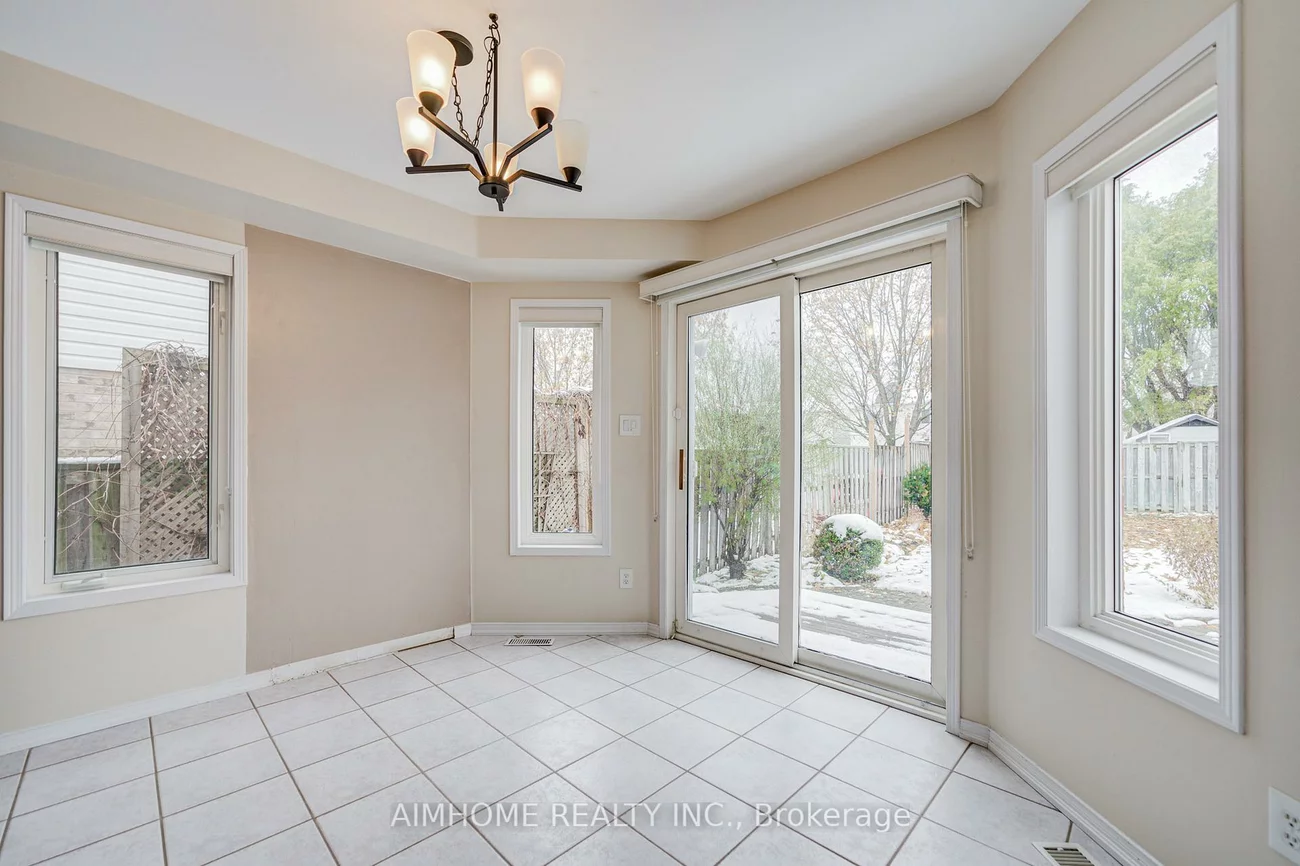 562, Mcbean, Stonehaven-Wyndham, Newmarket