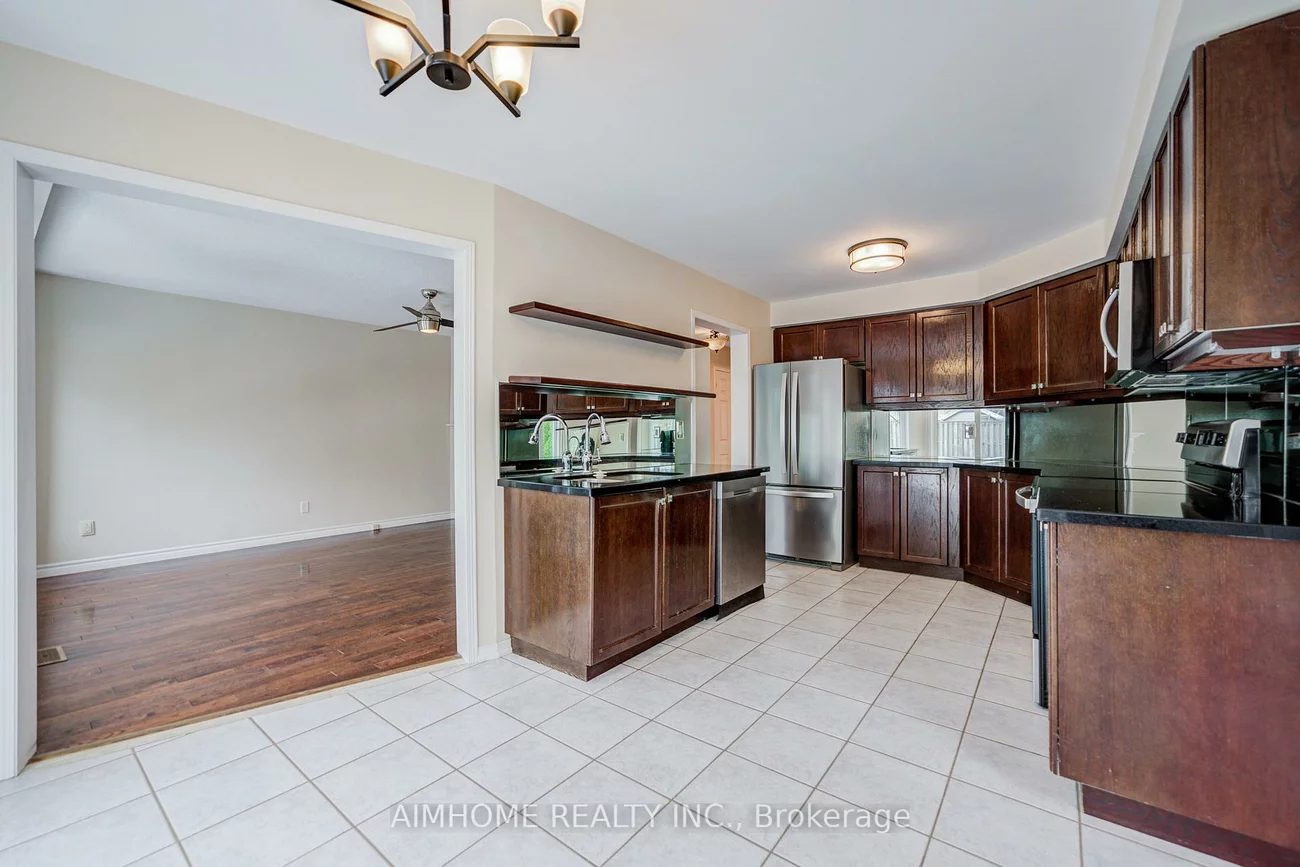 562, Mcbean, Stonehaven-Wyndham, Newmarket