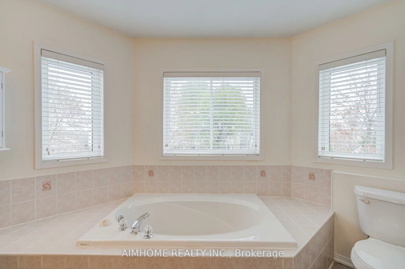 562, Mcbean, Stonehaven-Wyndham, Newmarket