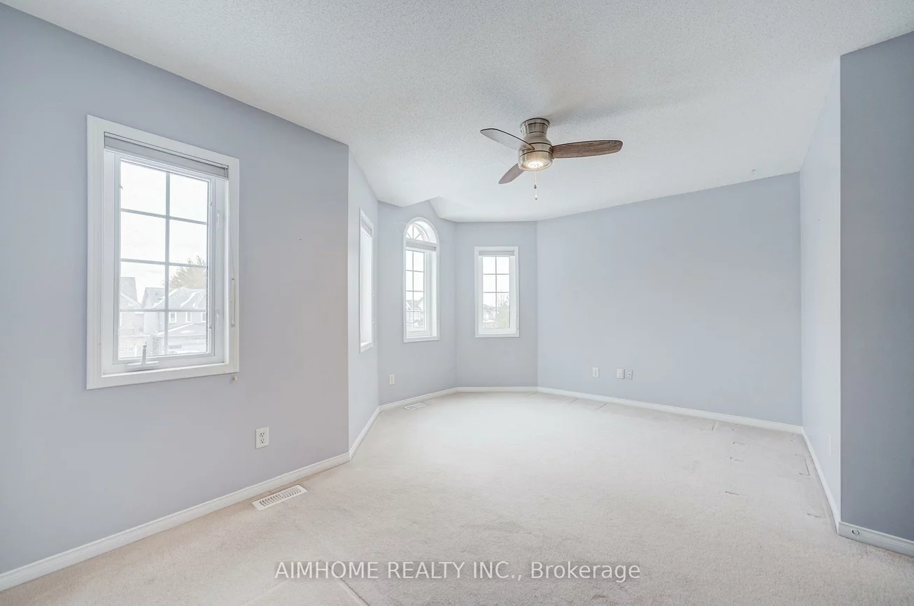 562, Mcbean, Stonehaven-Wyndham, Newmarket