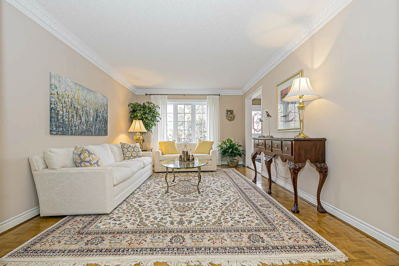 668, Chaleur, Stonehaven-Wyndham, Newmarket