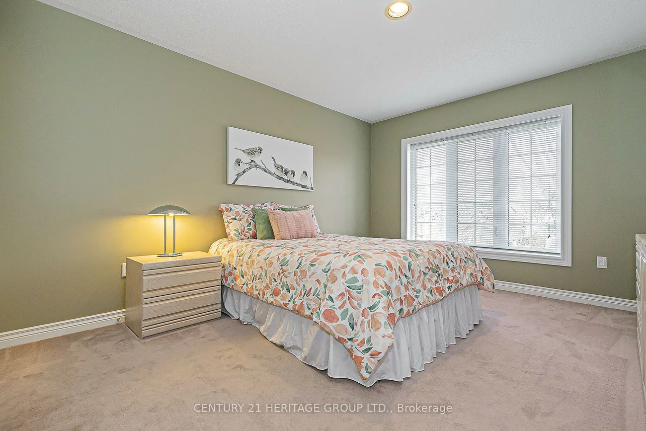 668, Chaleur, Stonehaven-Wyndham, Newmarket