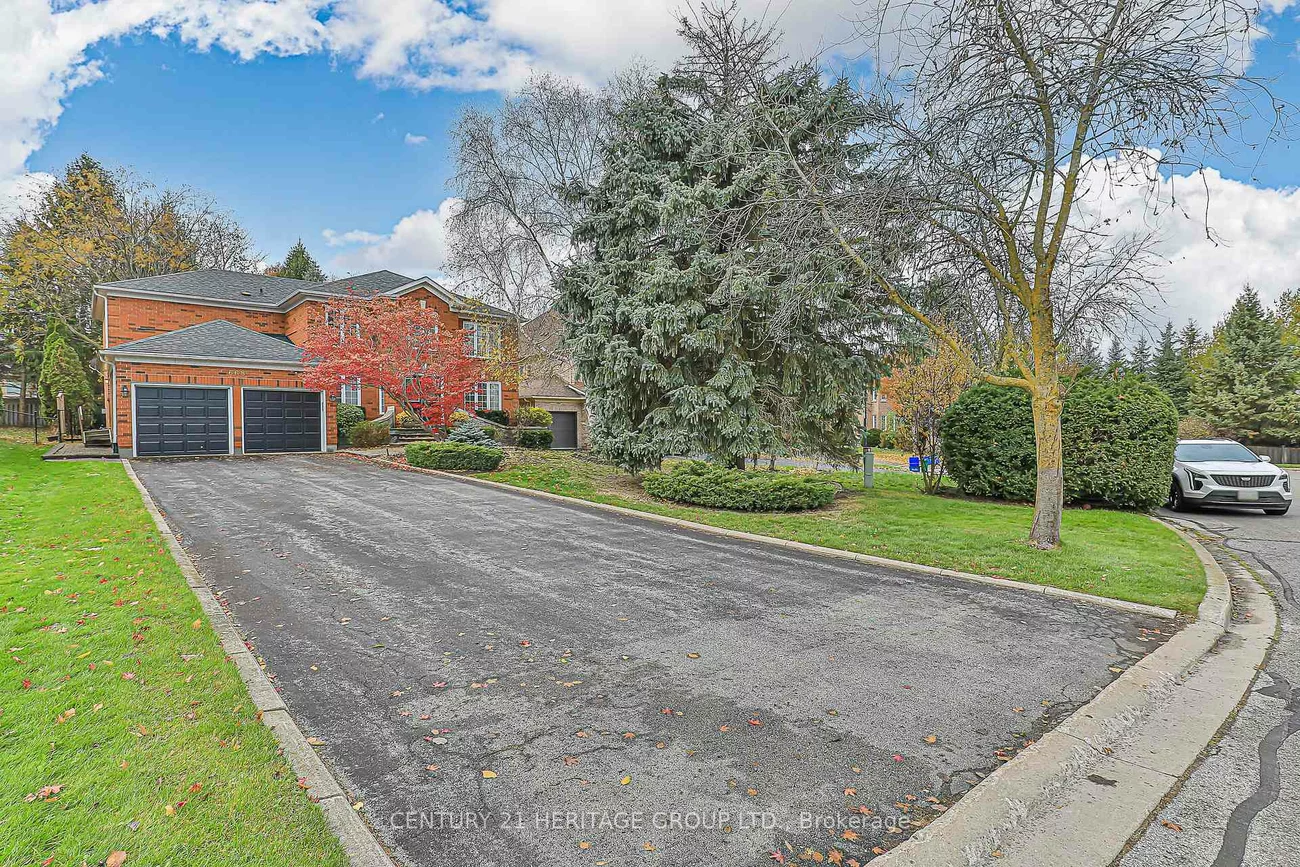 668, Chaleur, Stonehaven-Wyndham, Newmarket