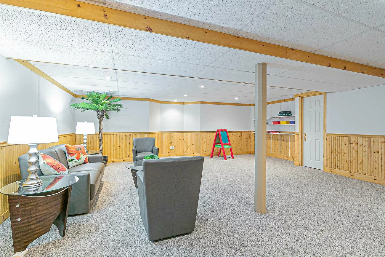 668, Chaleur, Stonehaven-Wyndham, Newmarket